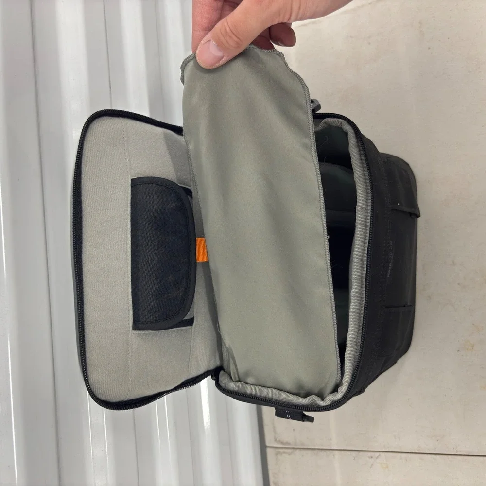Lowepro Rezo 170 AW Camera Shoulder Bag Black DSLR Case with Rain Cover